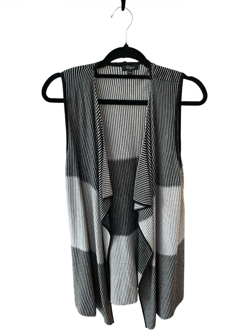 Cupio -  Black and White Striped Sleeveless Knit Vest